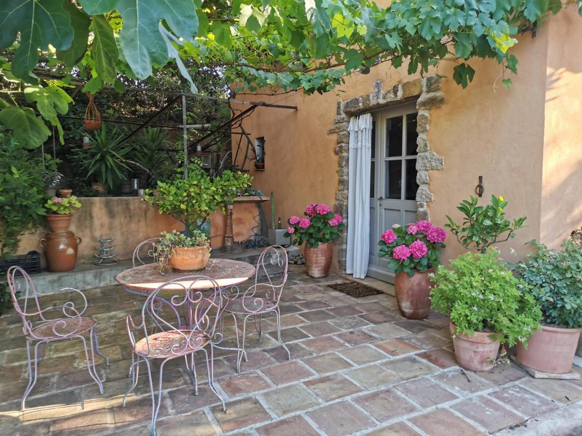 Les Anes De Petit Jean Hotel Pierrefeu-du-Var Eksteriør billede